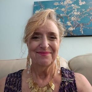 Meet your Posher, Raynee